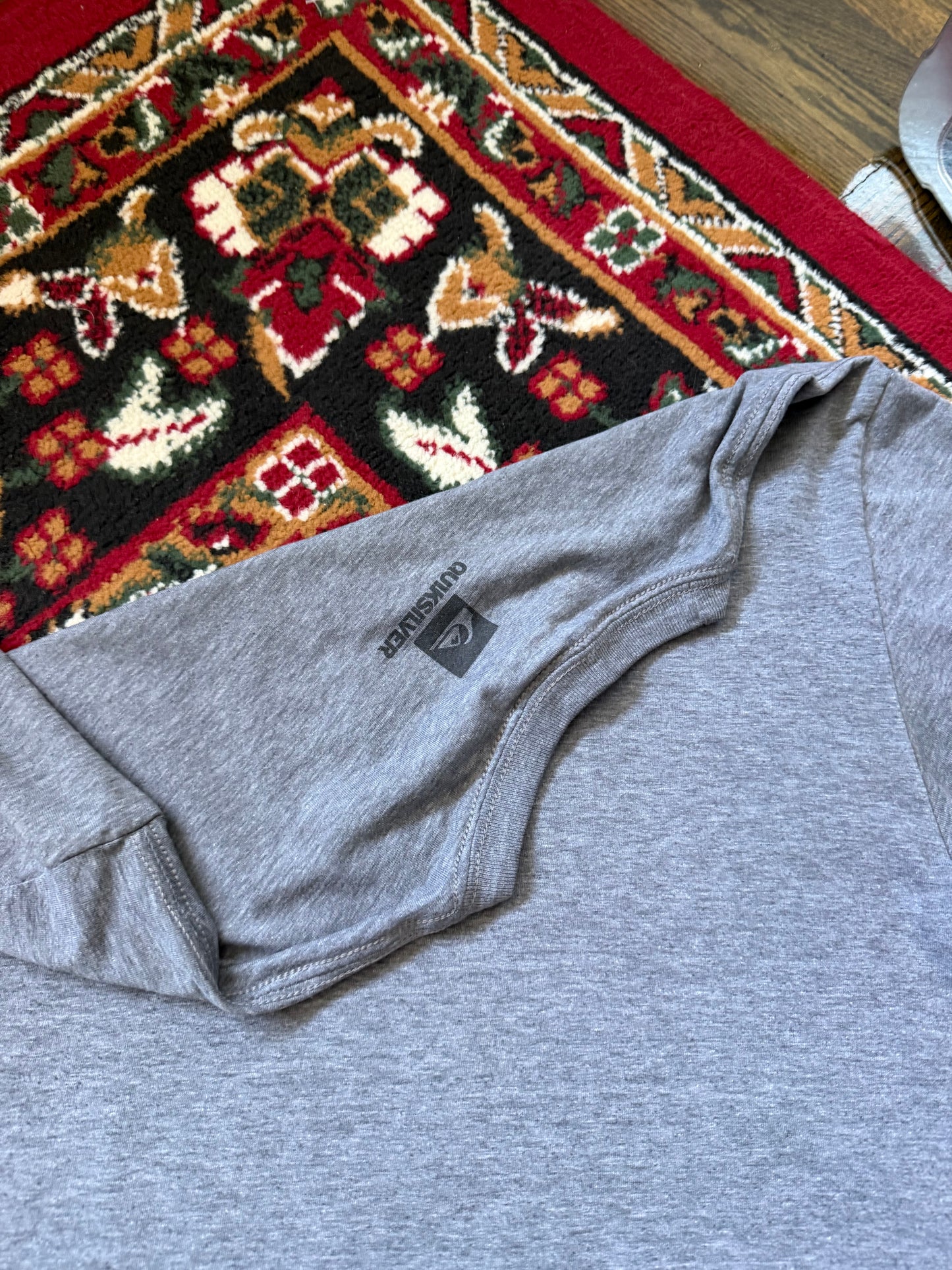 Vintage Quiksilver Center Logo Shirt
