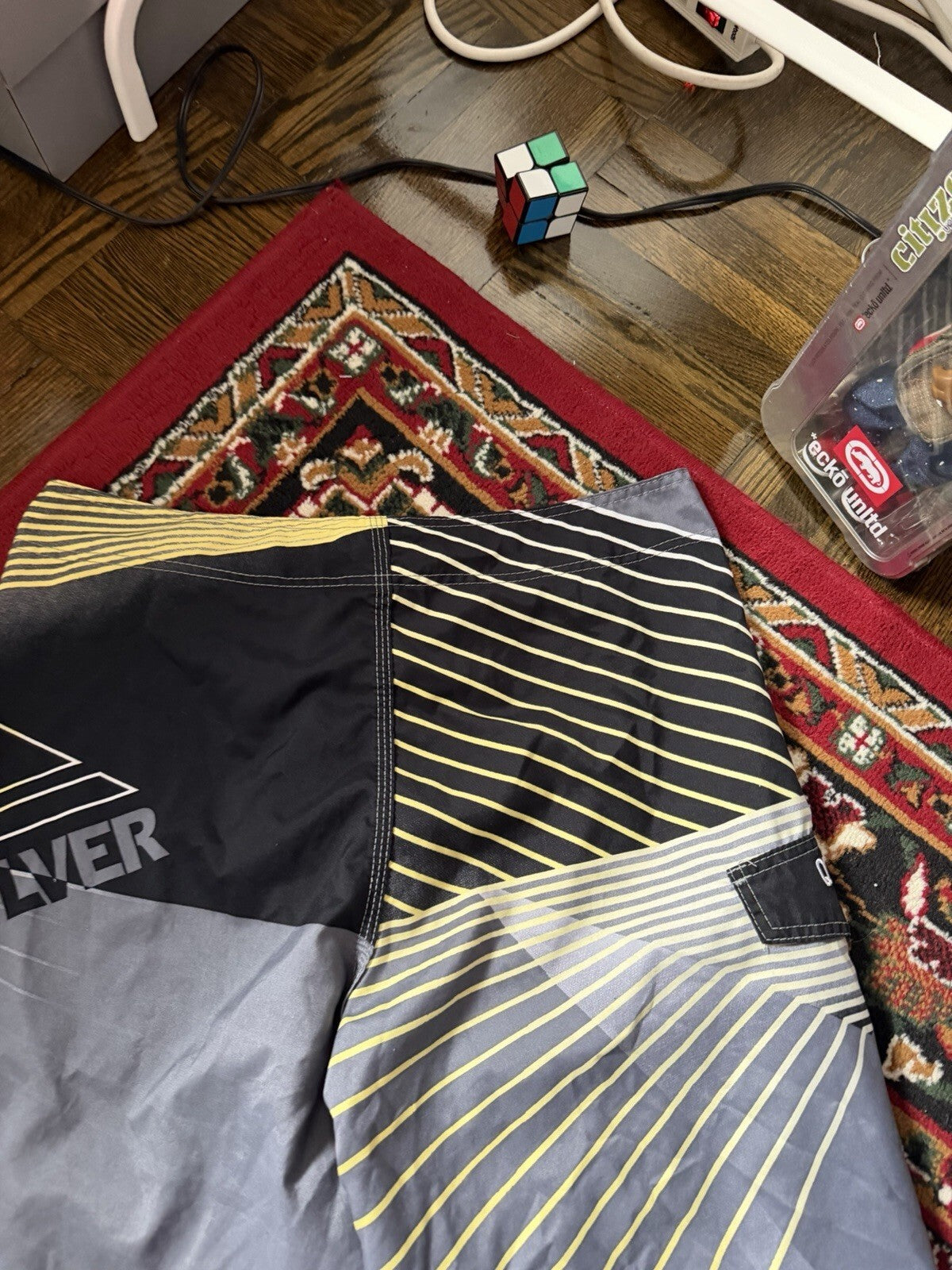 Vintage Quiksilver Board Shorts Swim Trunks Mens XL AOP Surf Skate Y2K 90s