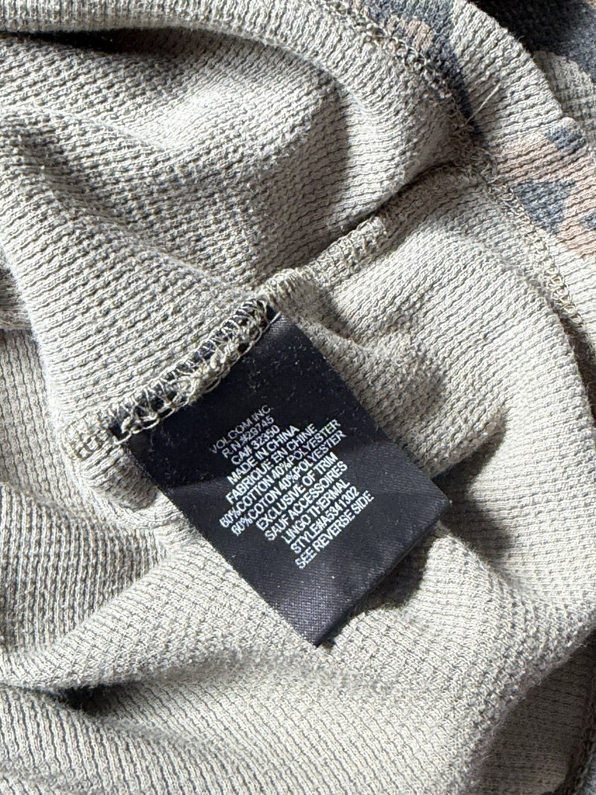 Y2K Volcom Stone Camo Thermal Waffle Knit Vintage Shirt Men L Sweater Skater