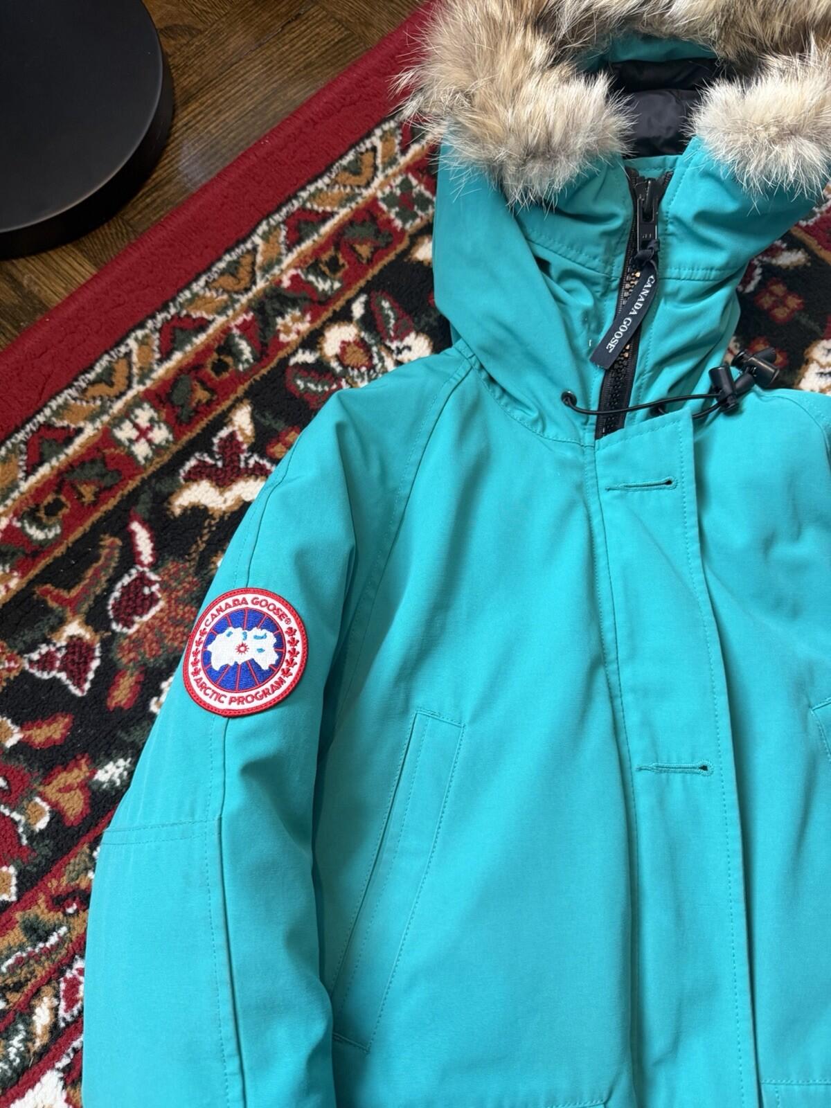 Canada Goose Chilliwack Bomber Jacket Womens Teal/Iceberg Winter Coat Parka