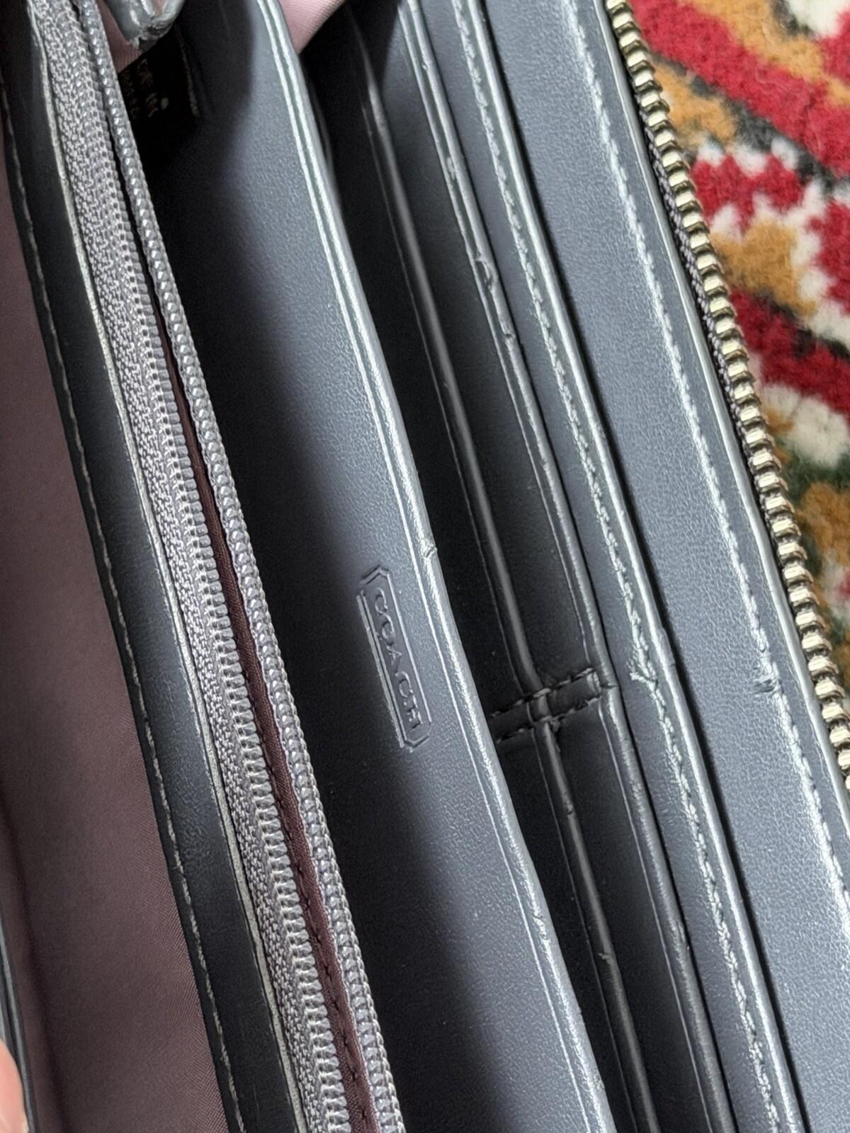 Coach Zip Around Wallet Wristlet Embossed Glossy Patent Gray Bag Clutch