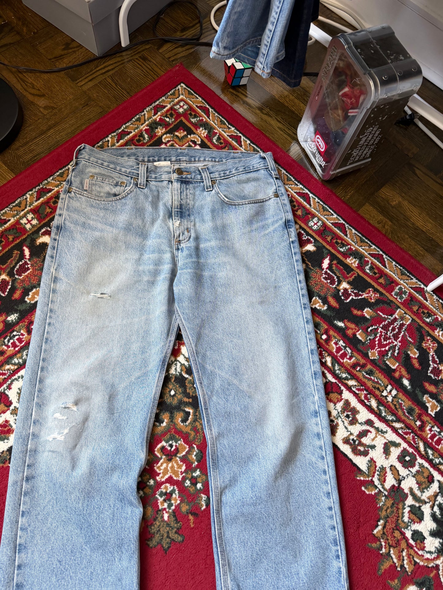 Carhartt Distressed Washed Treaditional Fit Jeans