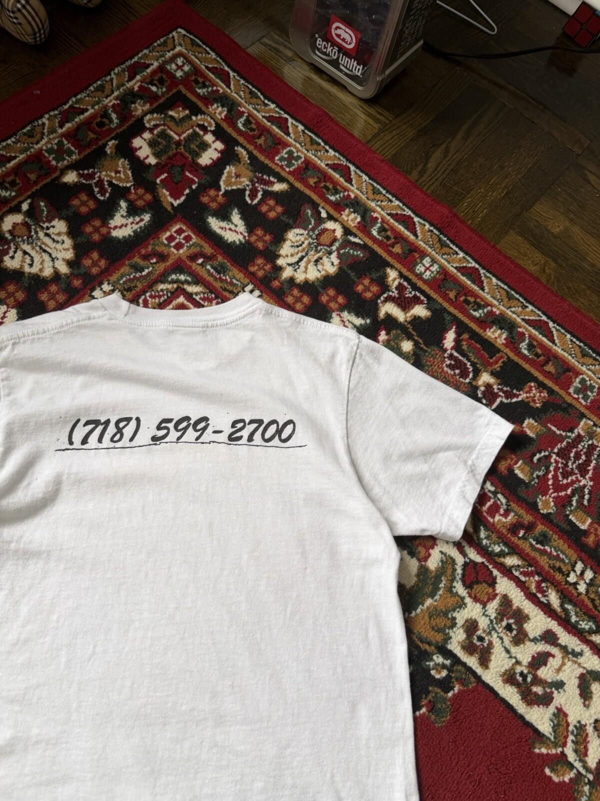 Supreme Brooklyn Box Logo FW17 T-Shirt  Size Small Lightly Used