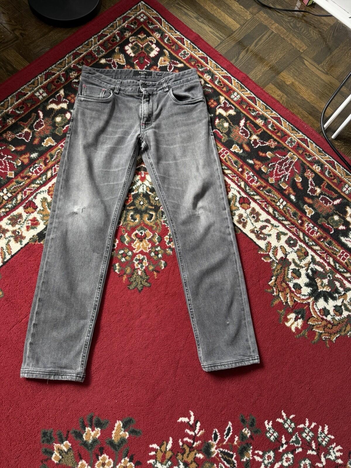 Fendi Skinny Straight Gray Denim Jeans Back Logo Pants Size 32/34 Womens