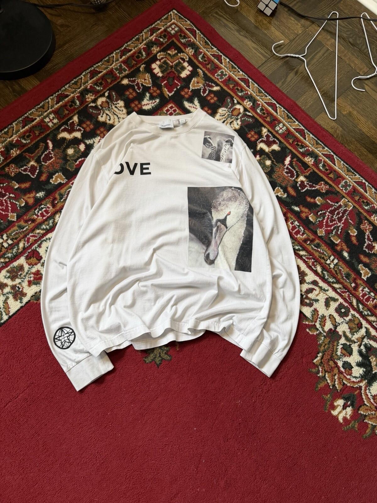 Burberry Love Swan Long Sleeve T-shirt Size XS Tee