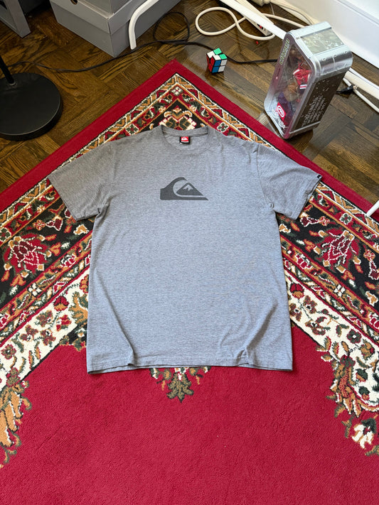 Vintage Quiksilver Center Logo Shirt