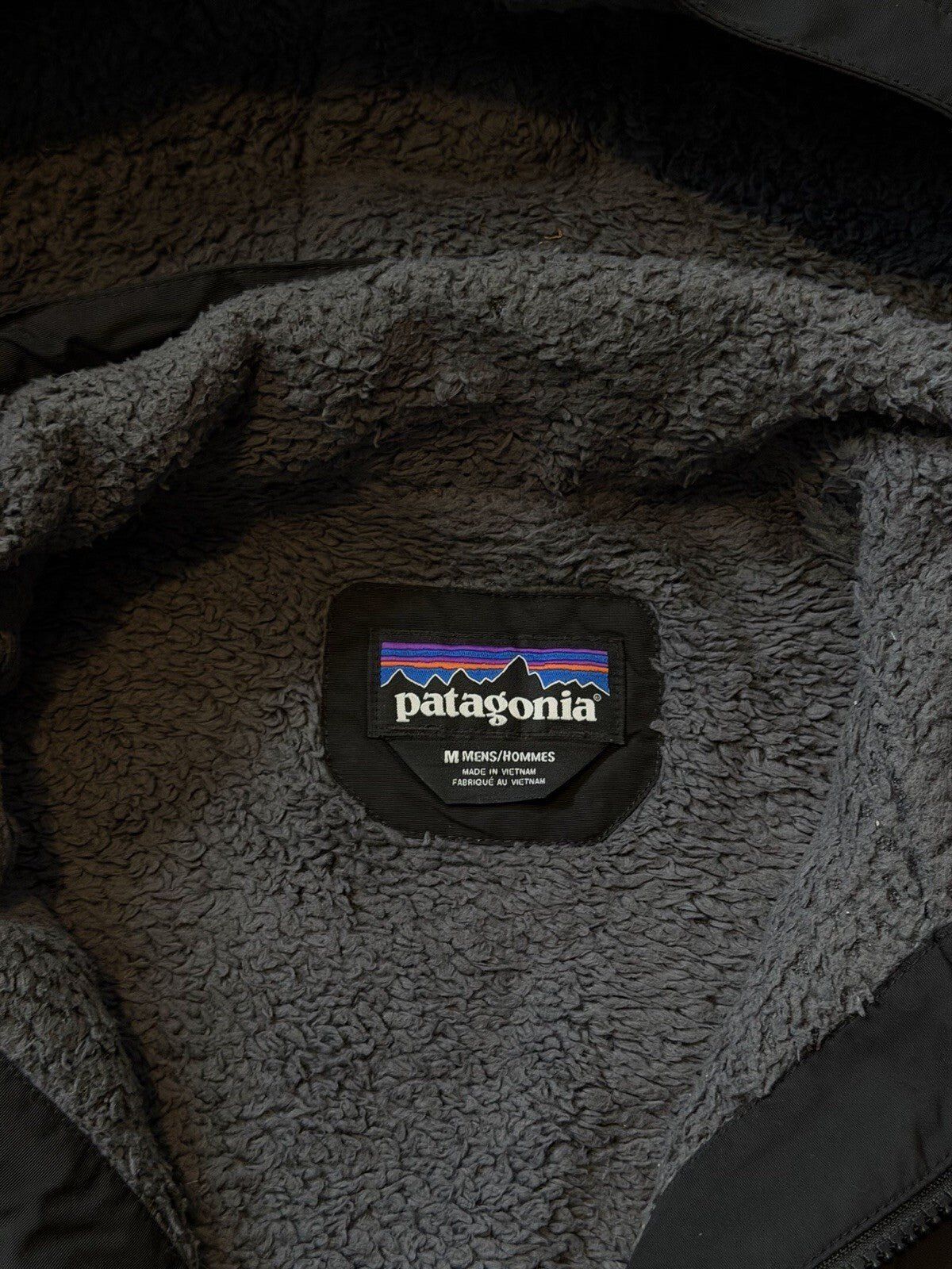 Patagonia Isthmus Parka Jacket Men's Medium Black Full Zip Sherpa Lined Hooded