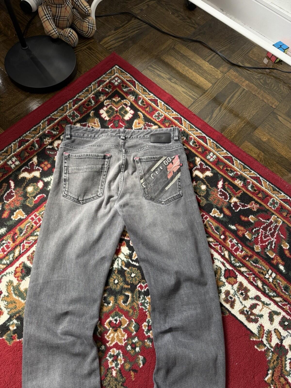 Fendi Skinny Straight Gray Denim Jeans Back Logo Pants Size 32/34 Womens