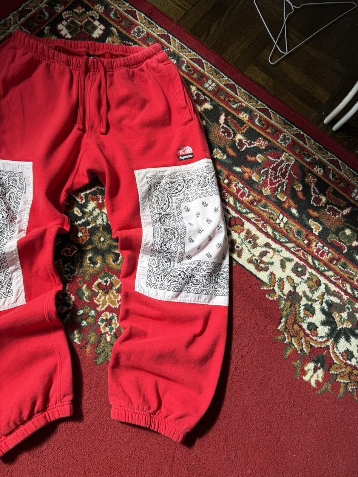 Supreme x The North Face Bandana Red Sweatpants Size M