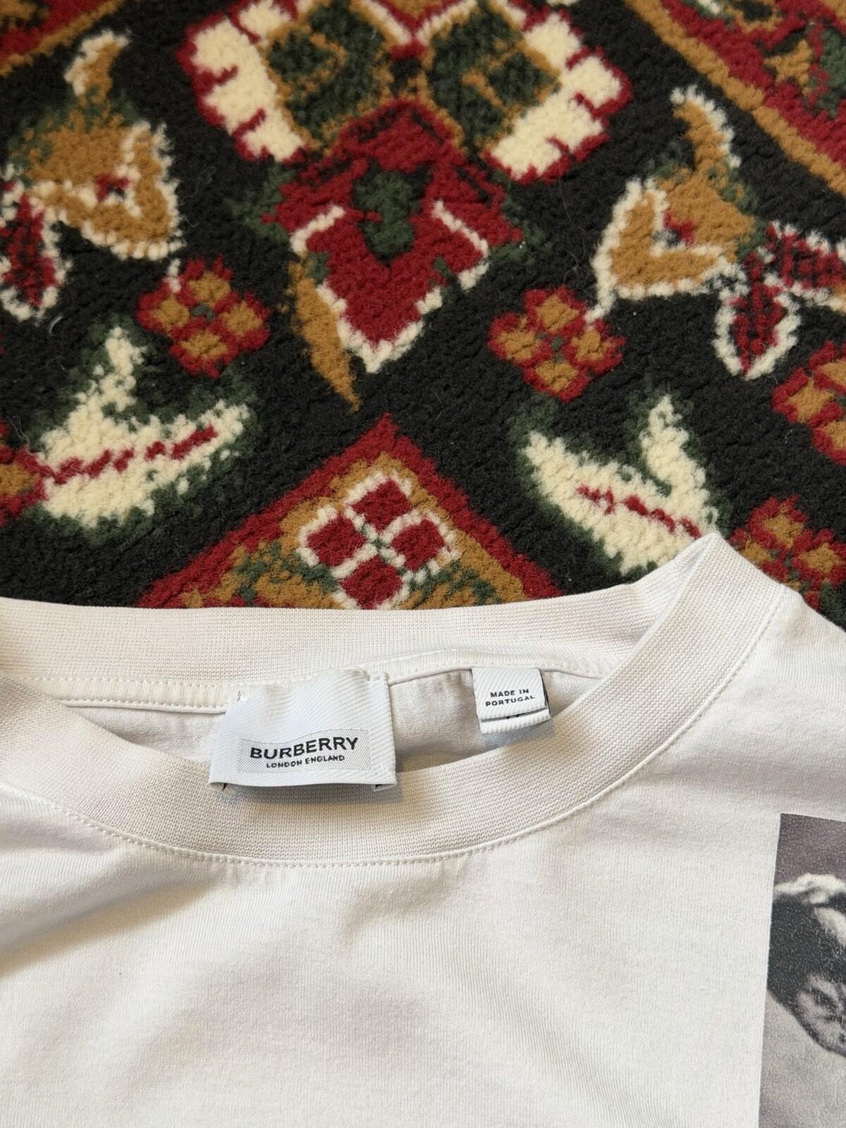 Burberry Love Swan Long Sleeve T-shirt Size XS Tee