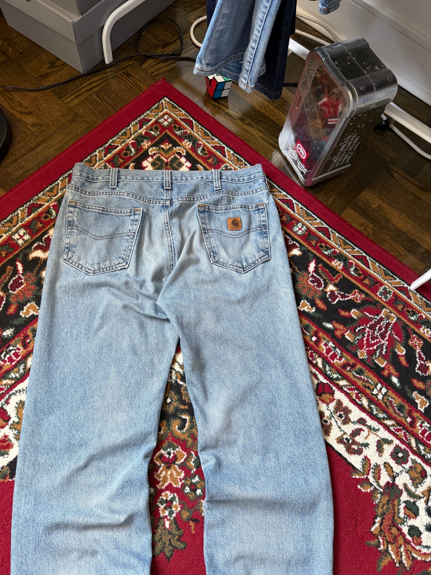 Carhartt Distressed Washed Treaditional Fit Jeans