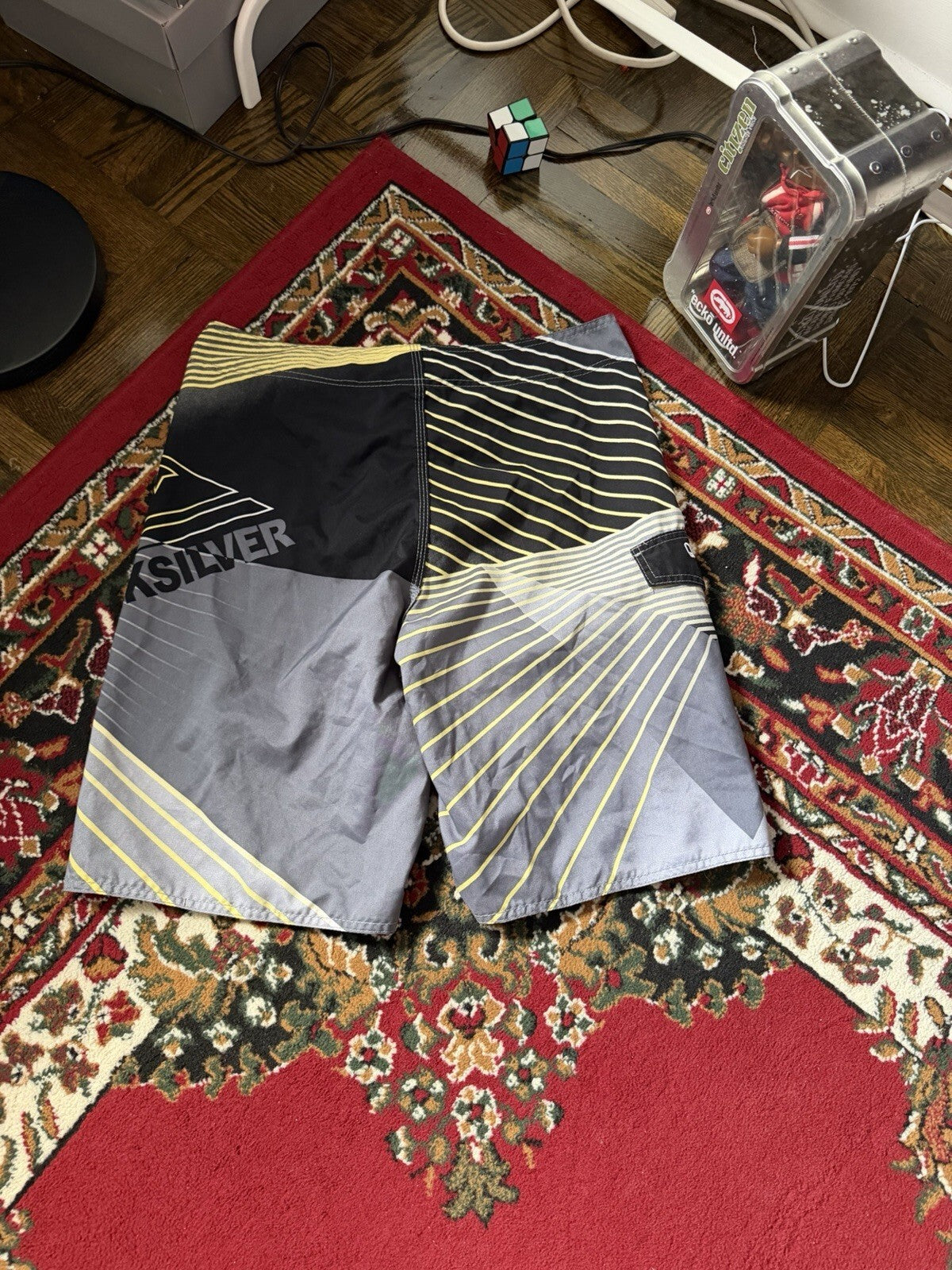 Vintage Quiksilver Board Shorts Swim Trunks Mens XL AOP Surf Skate Y2K 90s