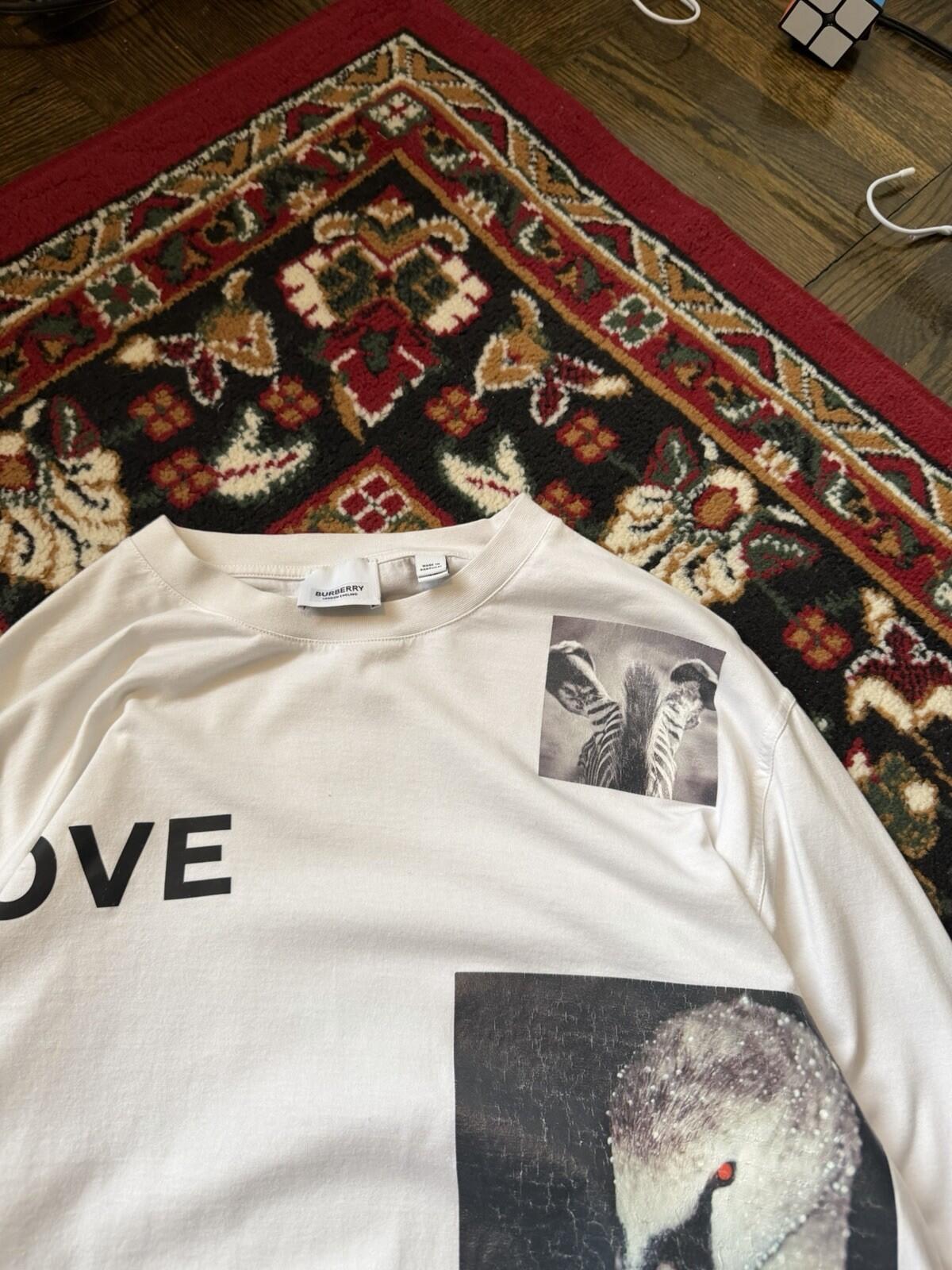Burberry Love Swan Long Sleeve T-shirt Size XS Tee