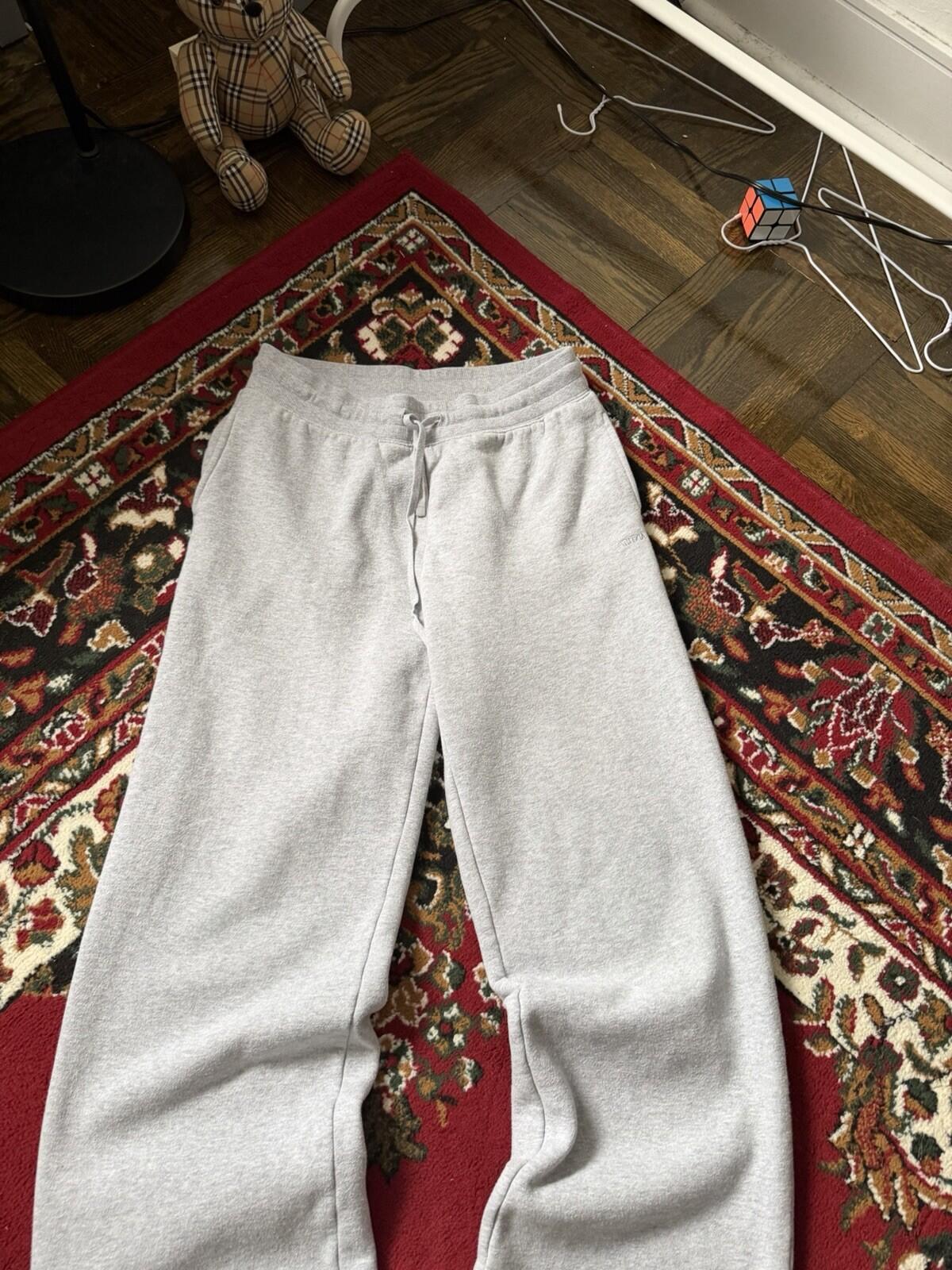 Aritzia TNA Light Gray Baggy Sweatpants Wide Leg Pants Size M