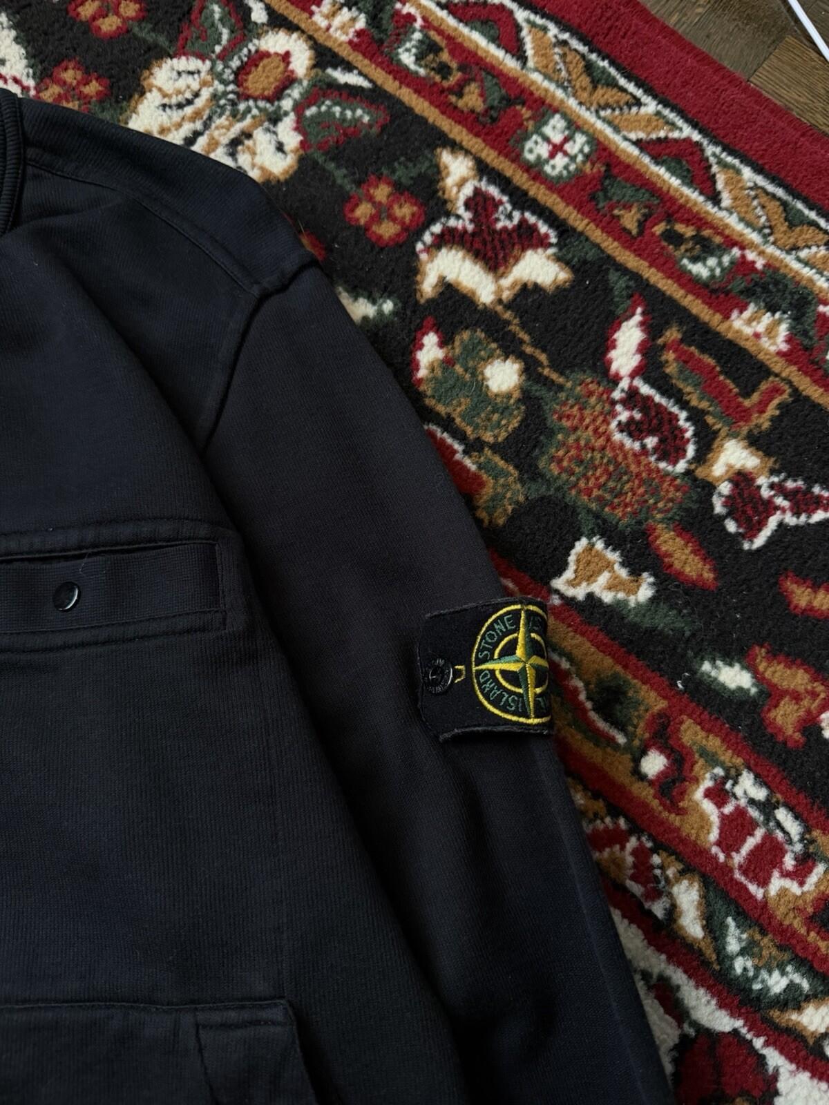 Stone Island Black Crewneck Pocket Sweatshirt Men’s Size S Pullover Zip Pockets