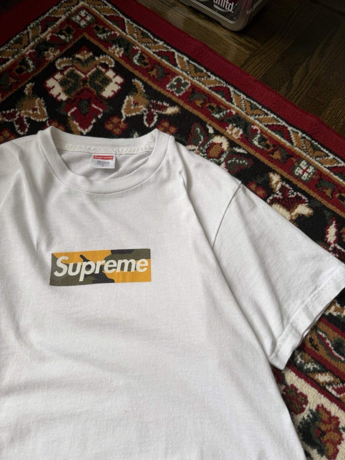 Supreme Brooklyn Box Logo FW17 T-Shirt  Size Small Lightly Used