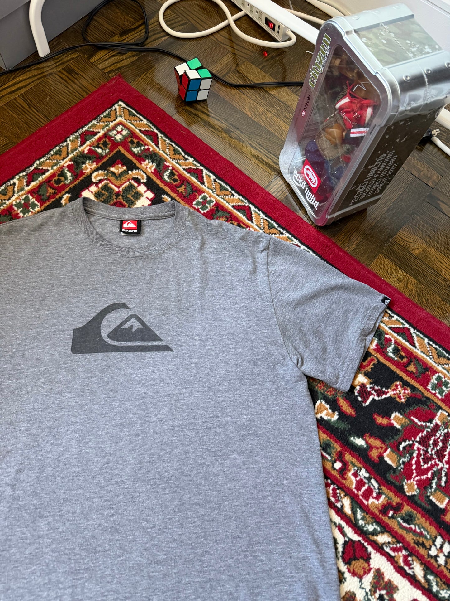 Vintage Quiksilver Center Logo Shirt