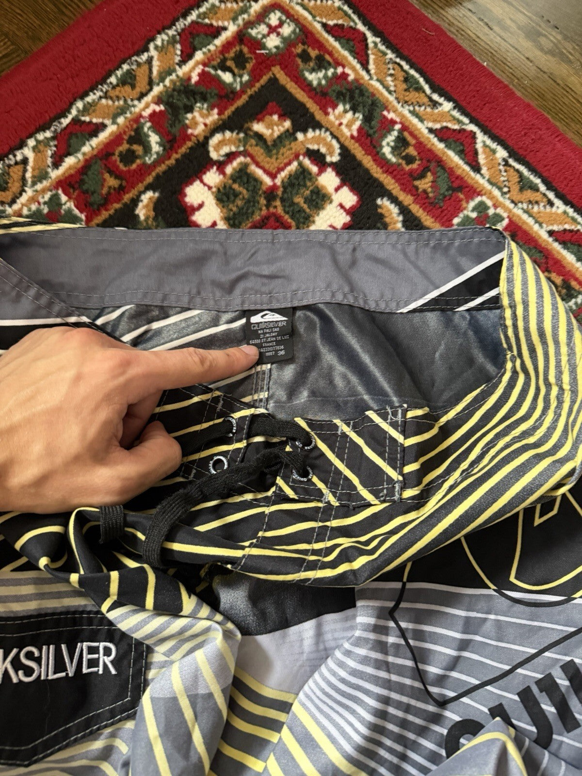 Vintage Quiksilver Board Shorts Swim Trunks Mens XL AOP Surf Skate Y2K 90s
