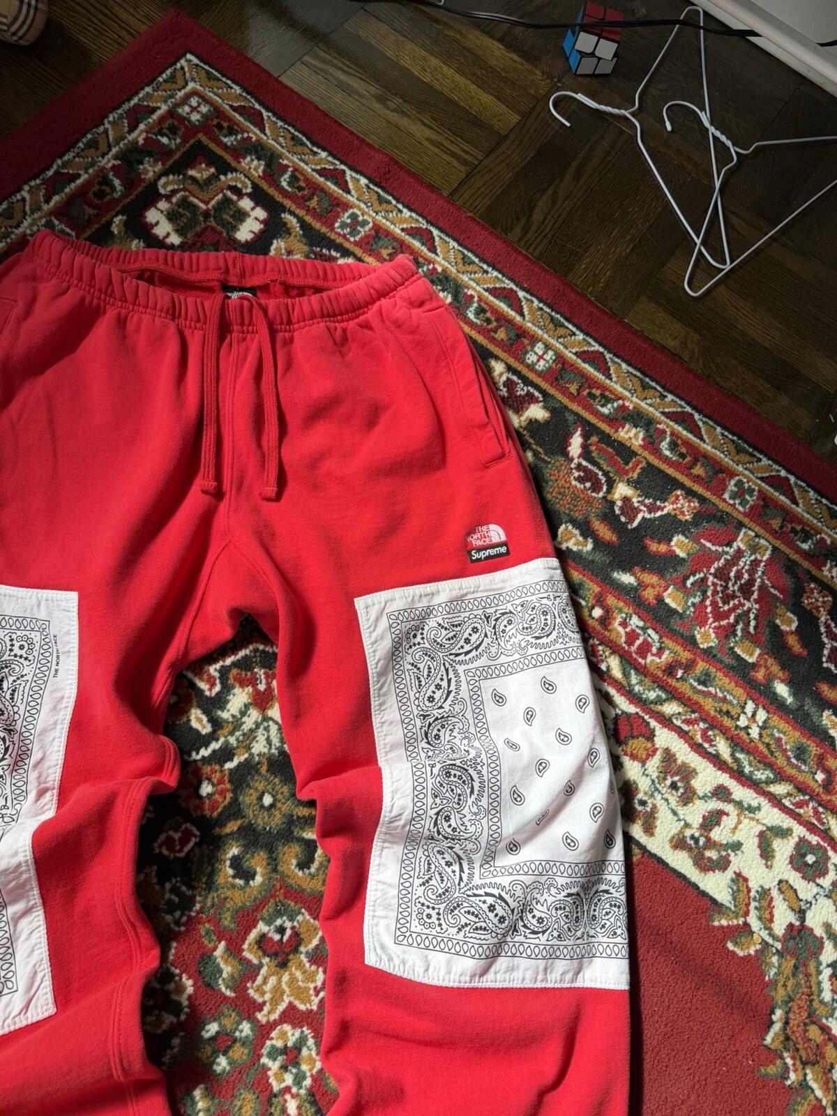 Supreme x The North Face Bandana Red Sweatpants Size M