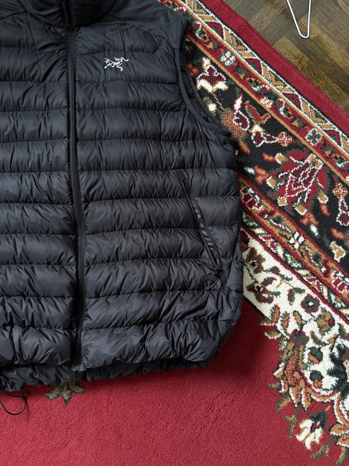 Arc’teryx Cerium LT Mens Puffer Vest Black Down - Size L