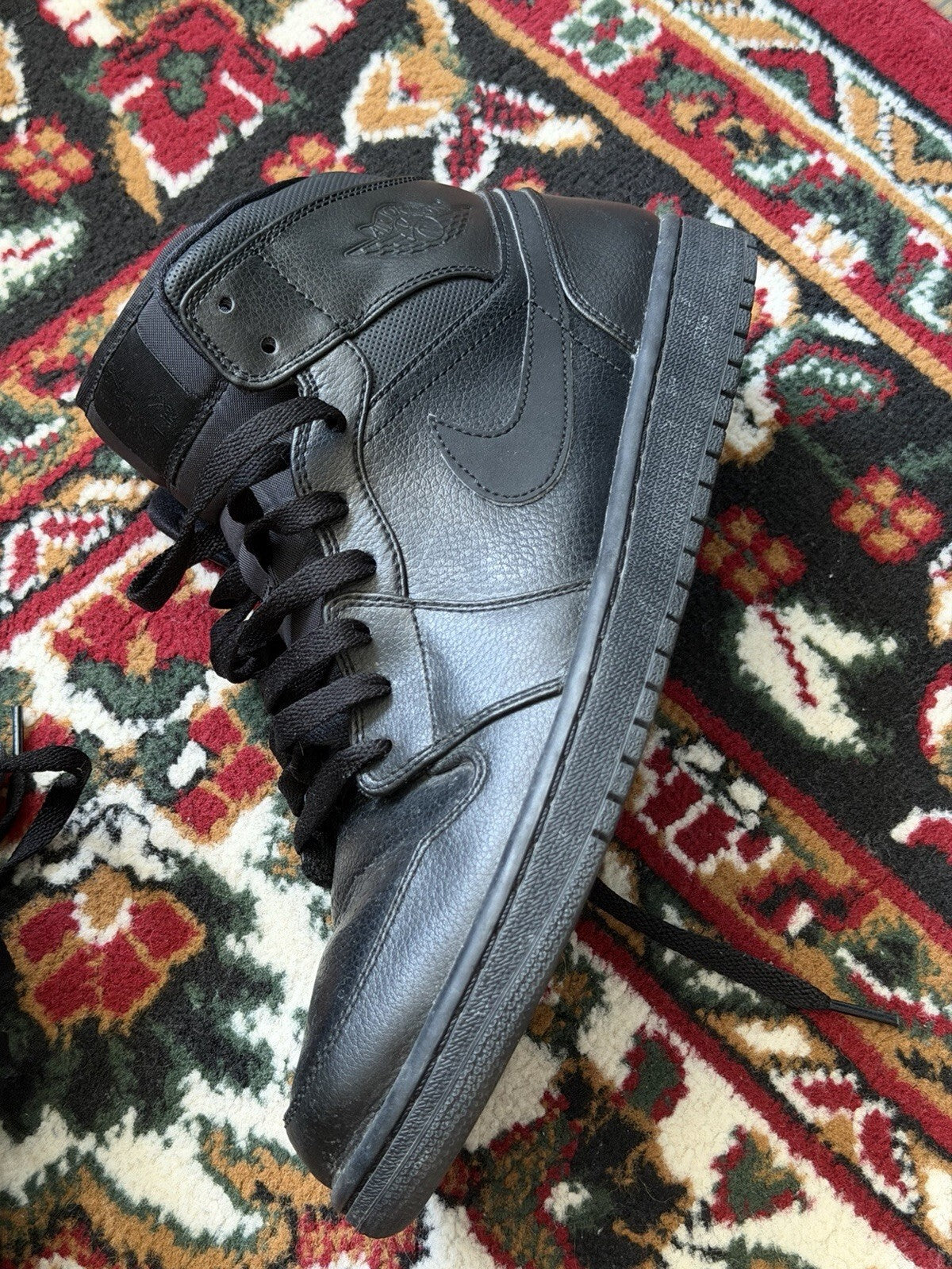 Nike Air Jordan 1 Mid Triple Black Mens 10 Sneakers 554724-030 Retro Trainer