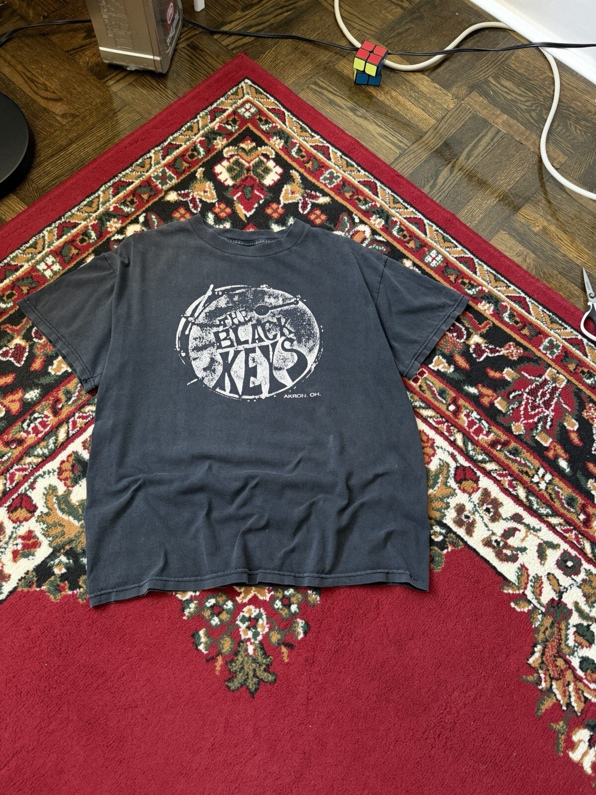 Vintage 2004 The Black Keys Akron Ohio The La’s Parody Band T Shirt Sz M Y2k