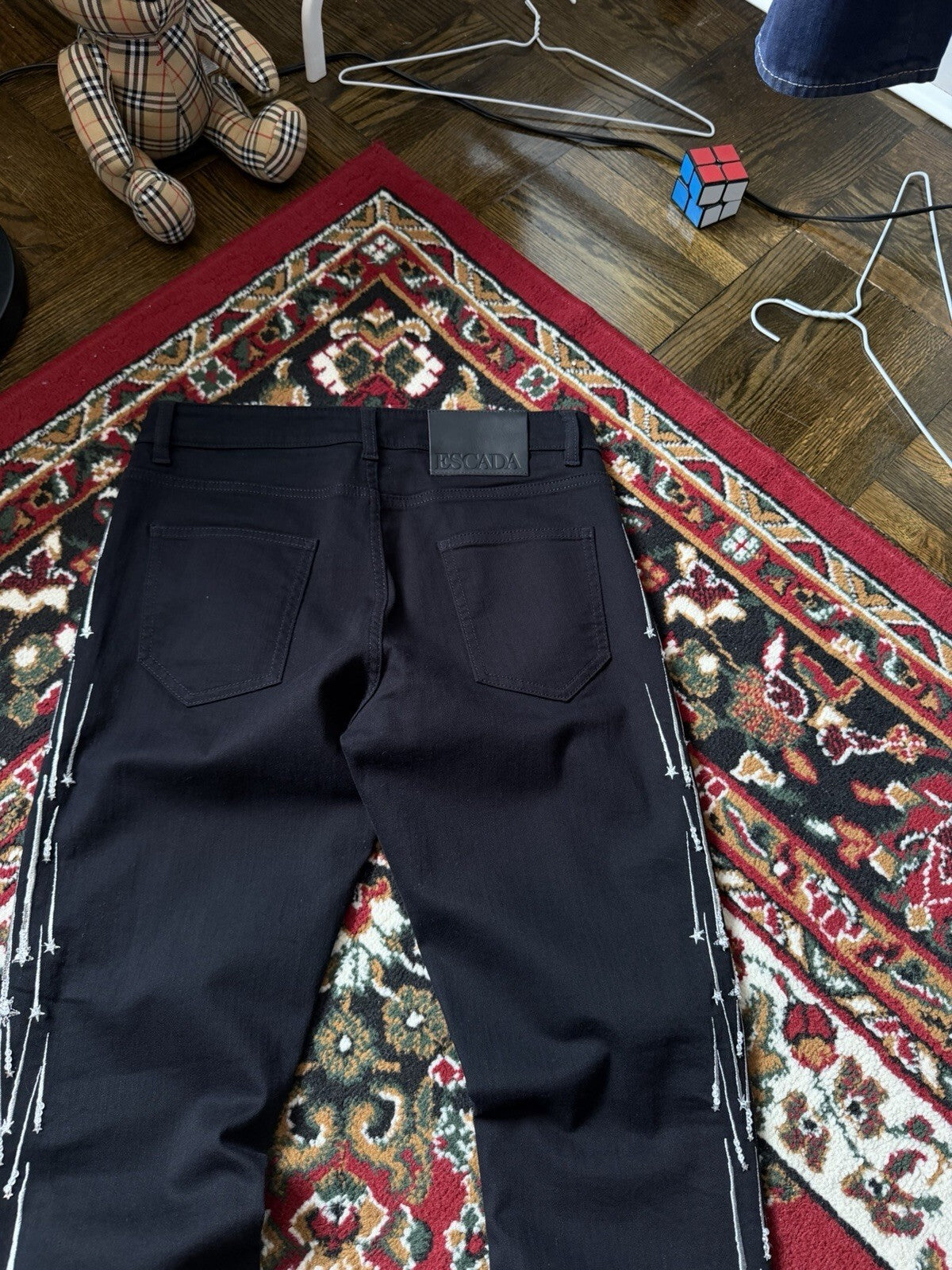 Escada Black Shooting Star Embroidered Jeans Size 34