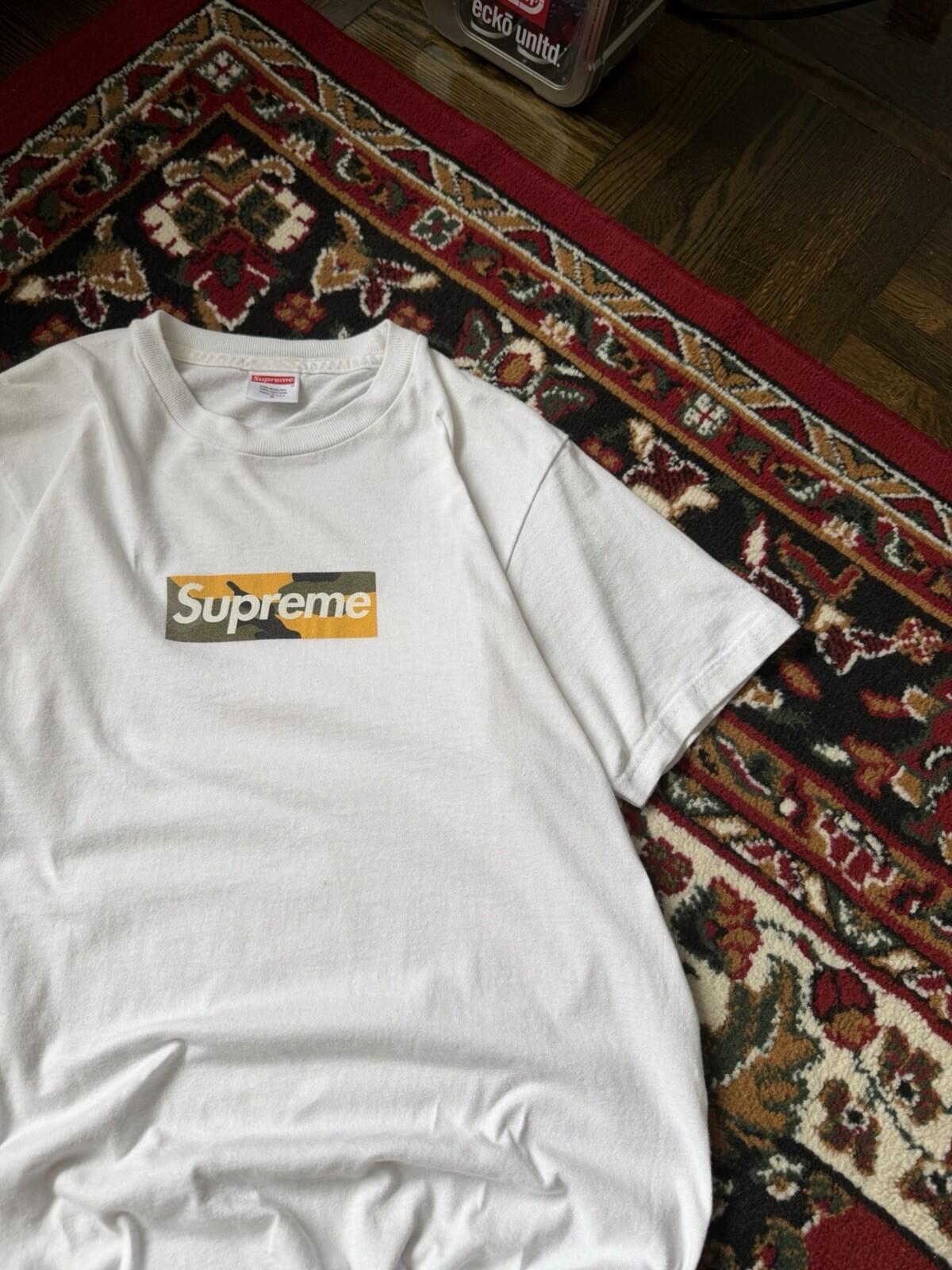 Supreme Brooklyn Box Logo FW17 T-Shirt  Size Small Lightly Used