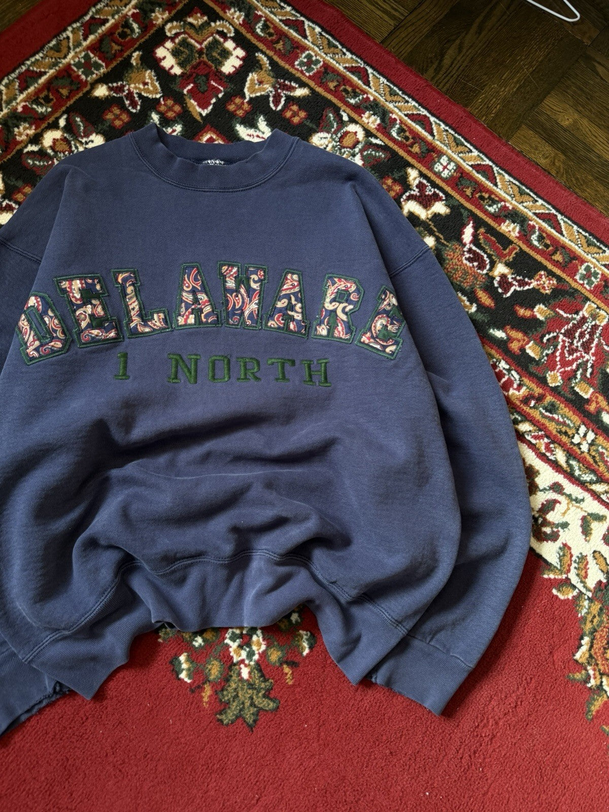 80s Vintage University of Delaware Crewneck Sweatshirt Medium Navy Blue