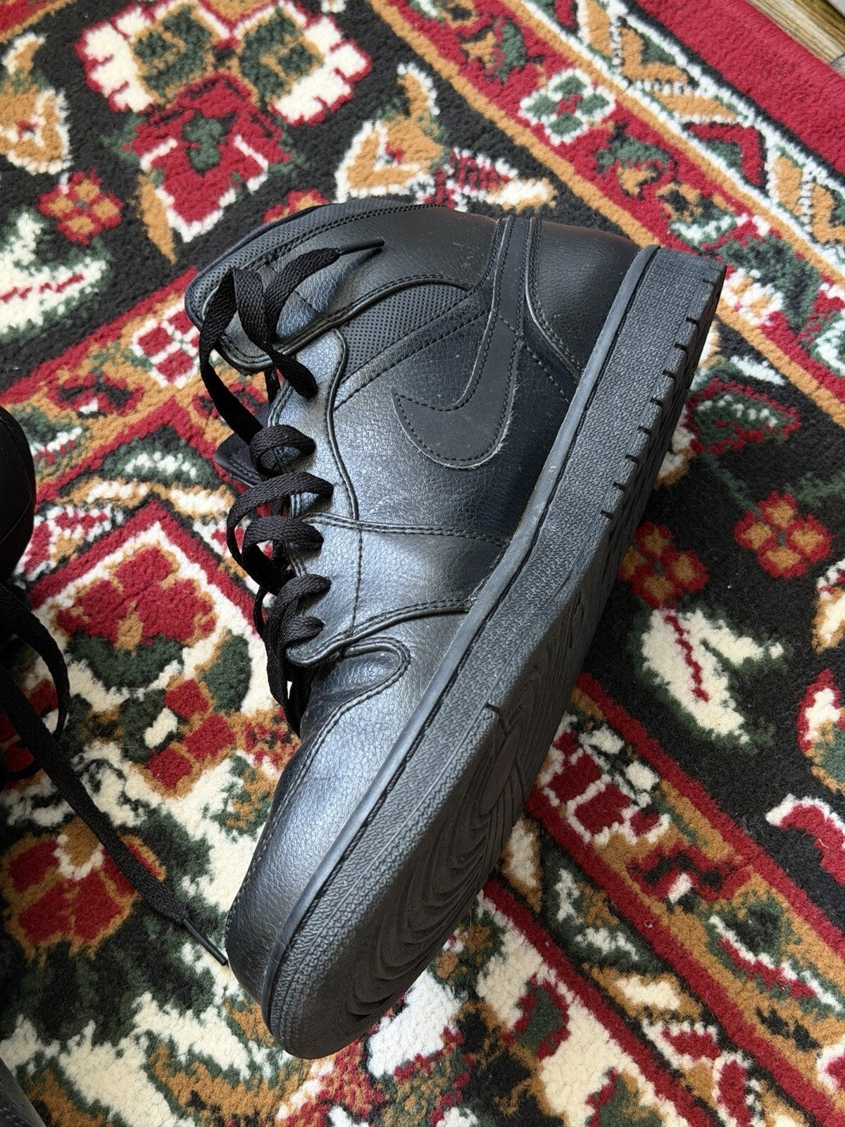 Nike Air Jordan 1 Mid Triple Black Mens 10 Sneakers 554724-030 Retro Trainer