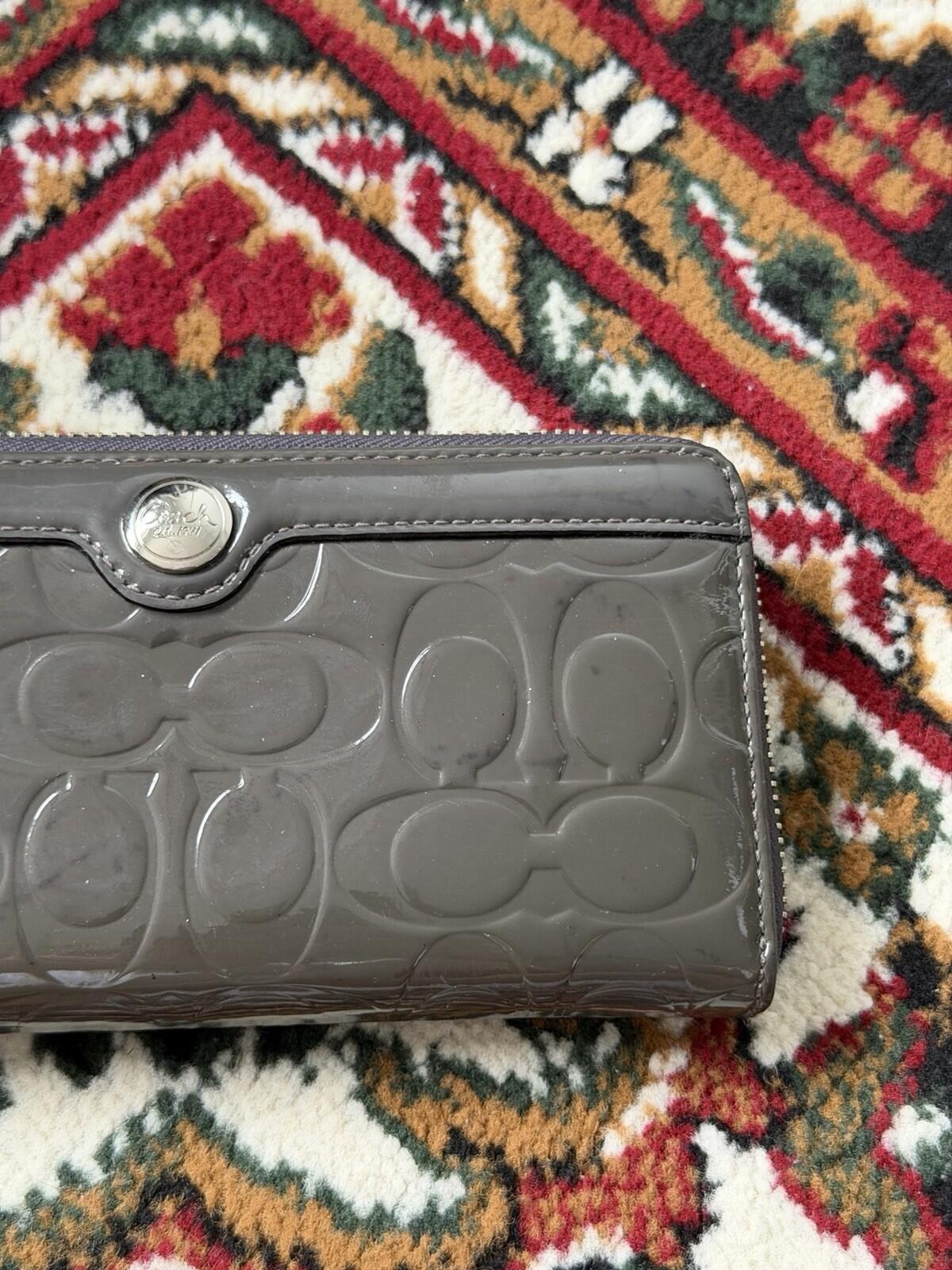 Coach Zip Around Wallet Wristlet Embossed Glossy Patent Gray Bag Clutch