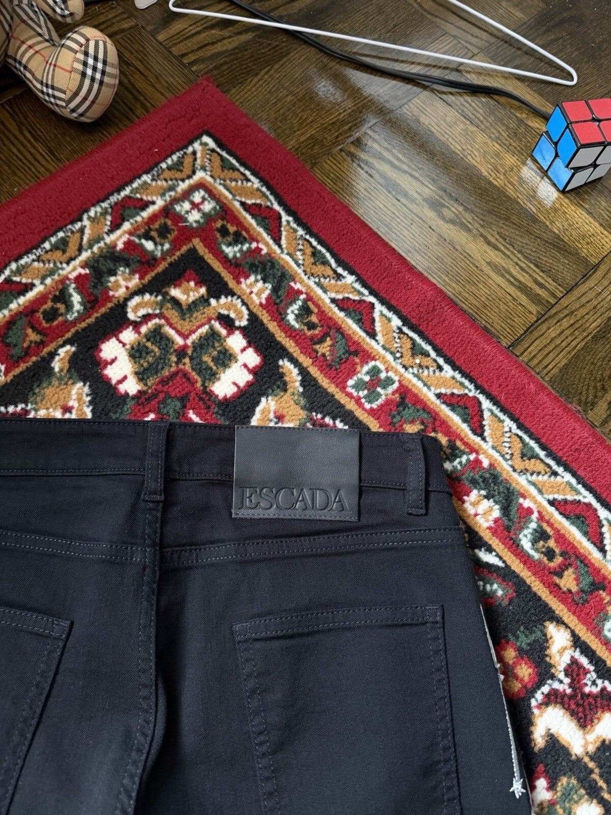 Escada Black Shooting Star Embroidered Jeans Size 34