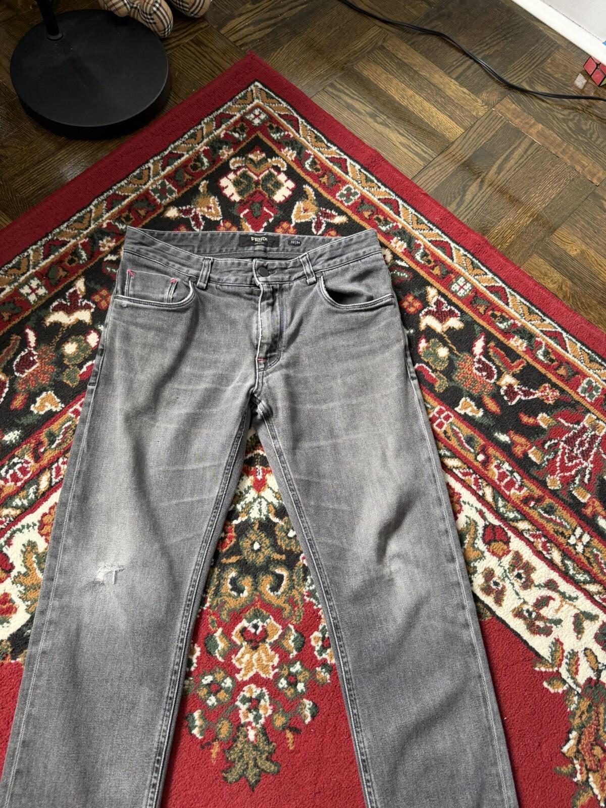 Fendi Skinny Straight Gray Denim Jeans Back Logo Pants Size 32/34 Womens