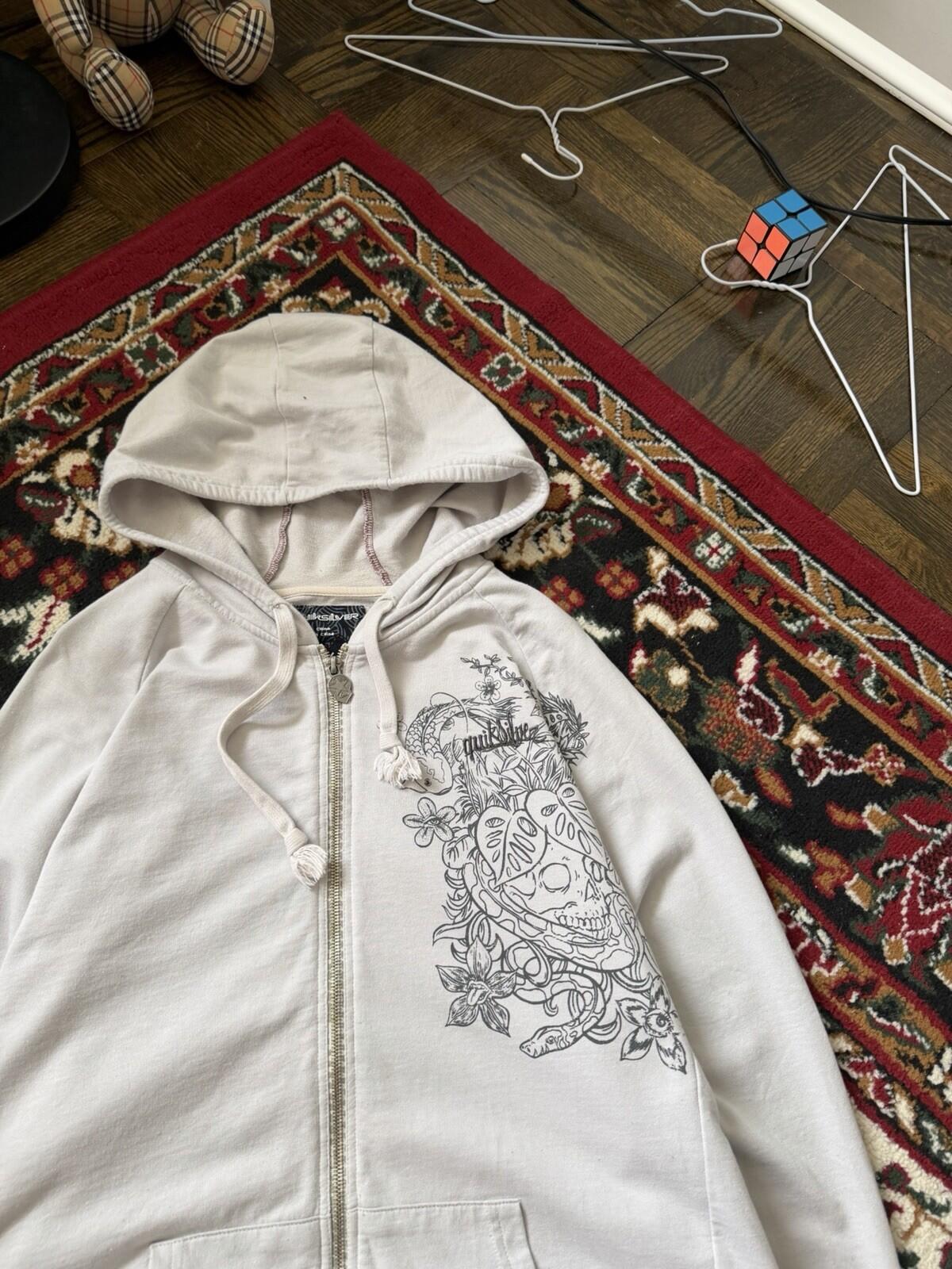 Vintage Quiksilver Skull/Koi Fish Surf Y2K White Hoodie Size Large Rare