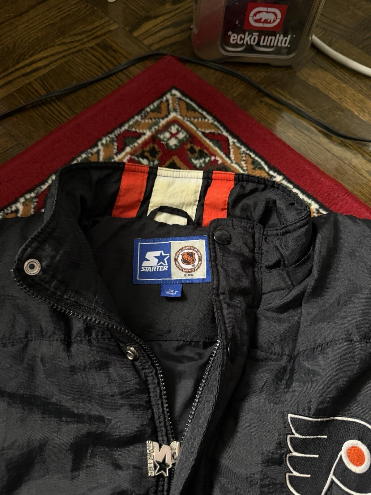Vintage 90s Starter Philadelphia Flyers NHL Puffer Jacket Black Orange