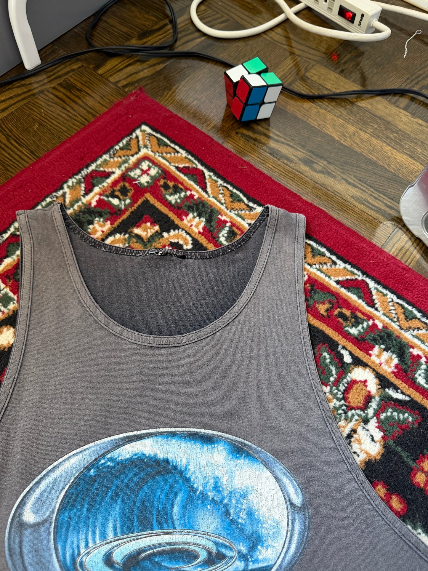 Vintage No Boundaries Ocean Weave Faded Out Tank Top Shirt