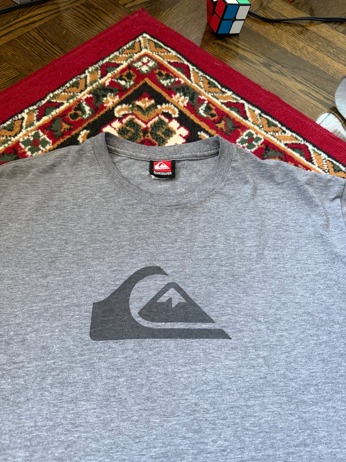Vintage Quiksilver Center Logo Shirt