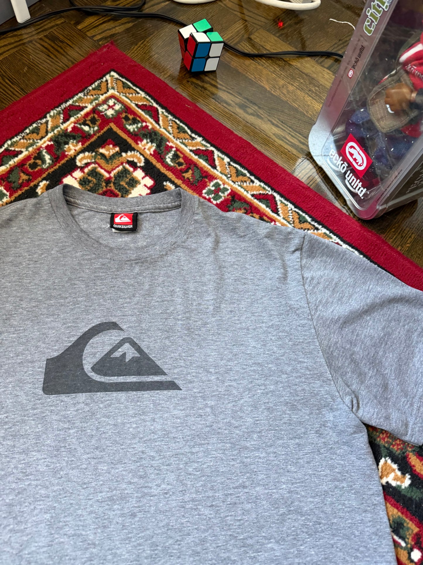 Vintage Quiksilver Center Logo Shirt