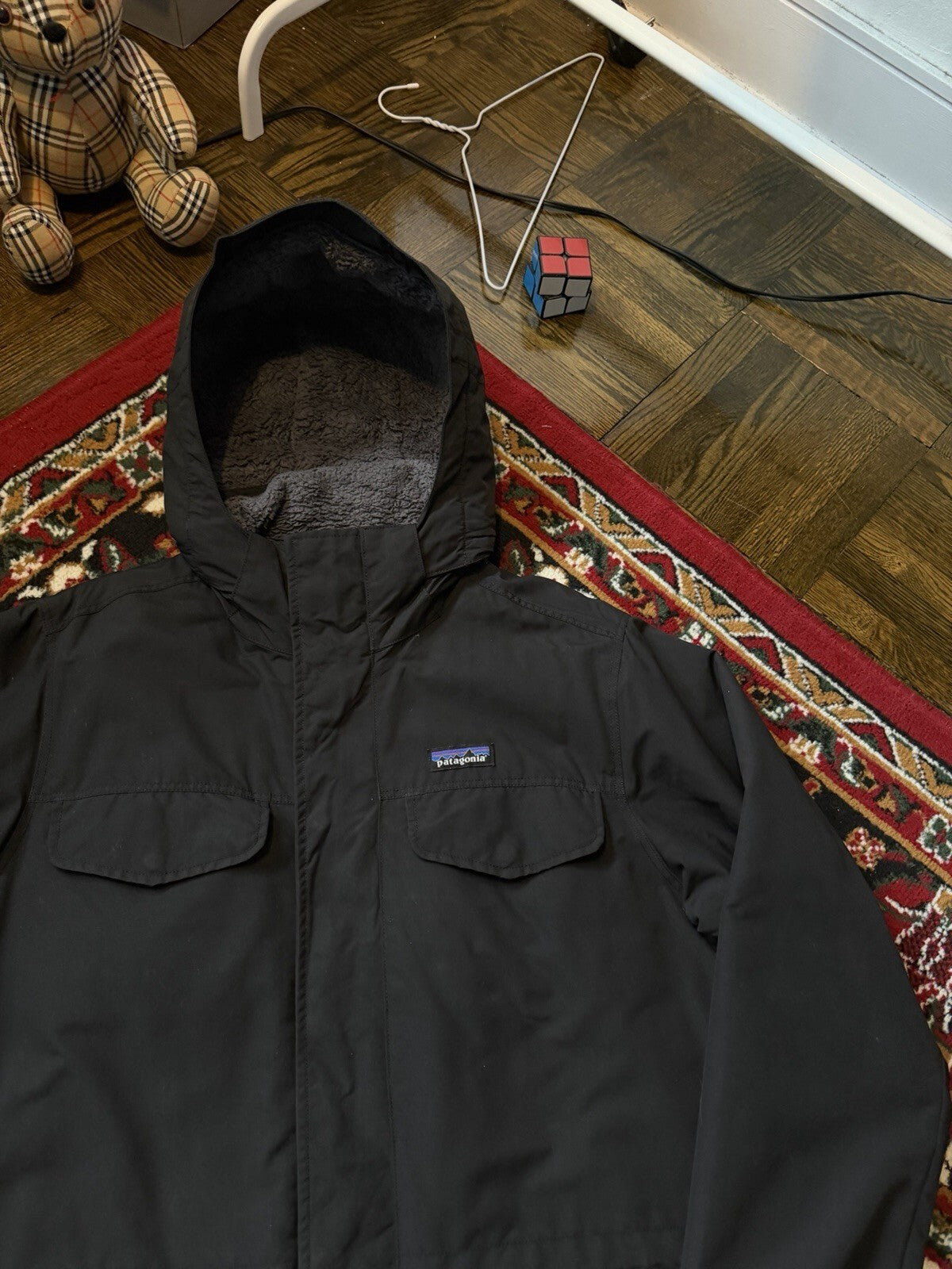 Patagonia Isthmus Parka Jacket Men's Medium Black Full Zip Sherpa Lined Hooded