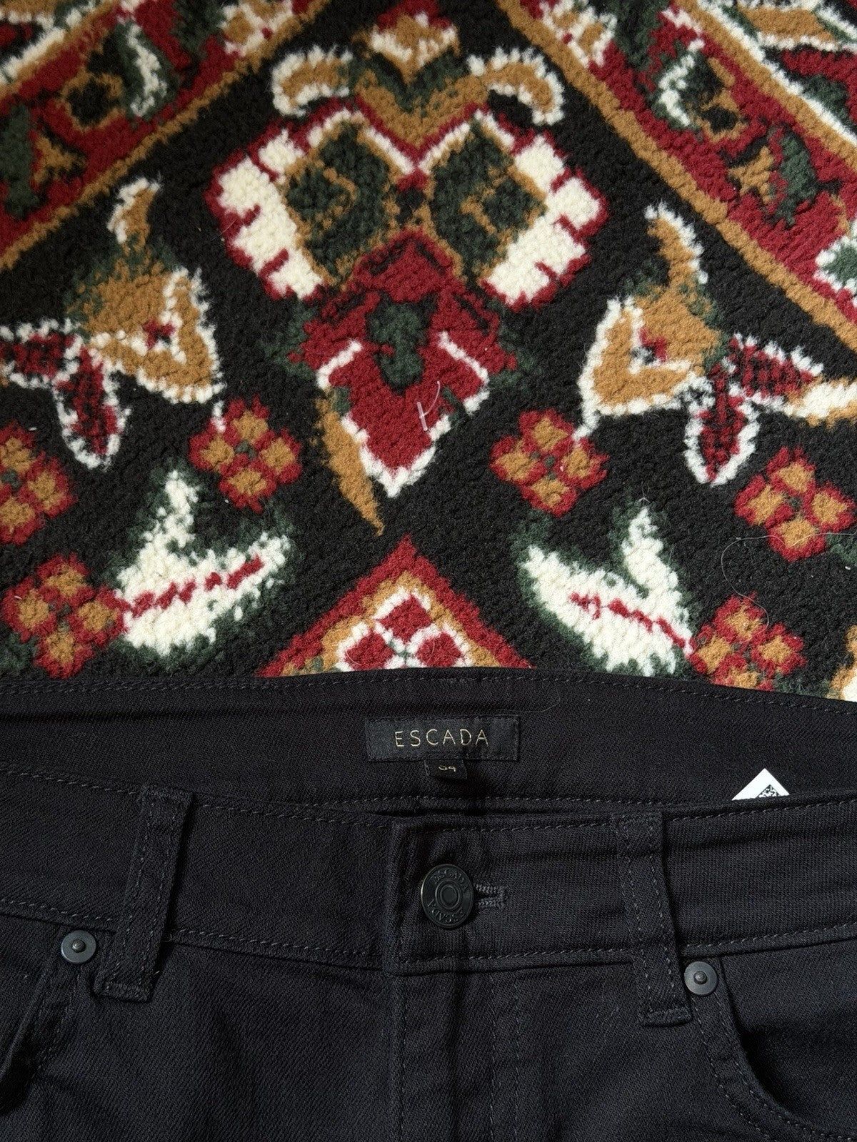 Escada Black Shooting Star Embroidered Jeans Size 34