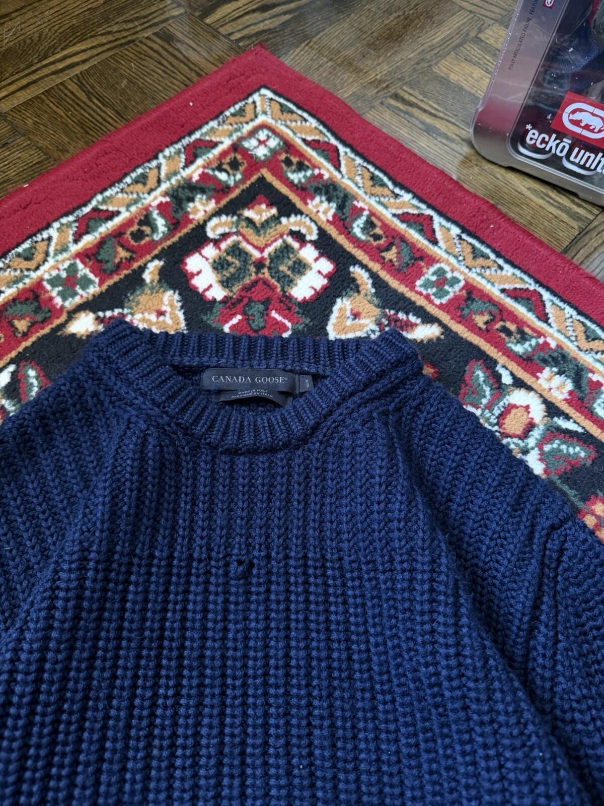 Canada Goose Men's Navy Blue Merino Wool Knit Pullover Sweater Regular Size M