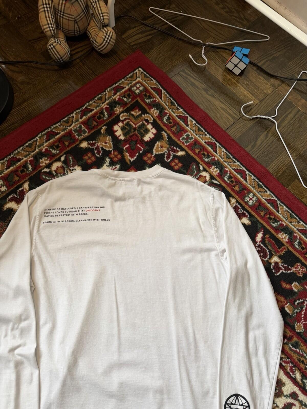 Burberry Love Swan Long Sleeve T-shirt Size XS Tee