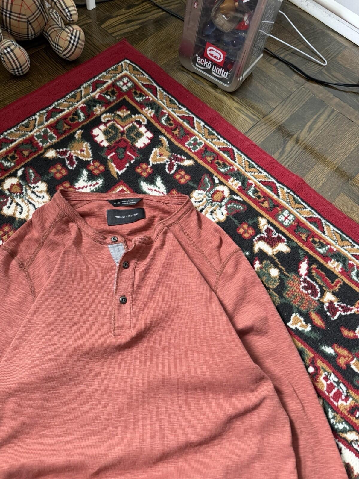 Wings + Horns Shirt Mens Medium Coral Henley Crewneck Long Sleeve Sweater