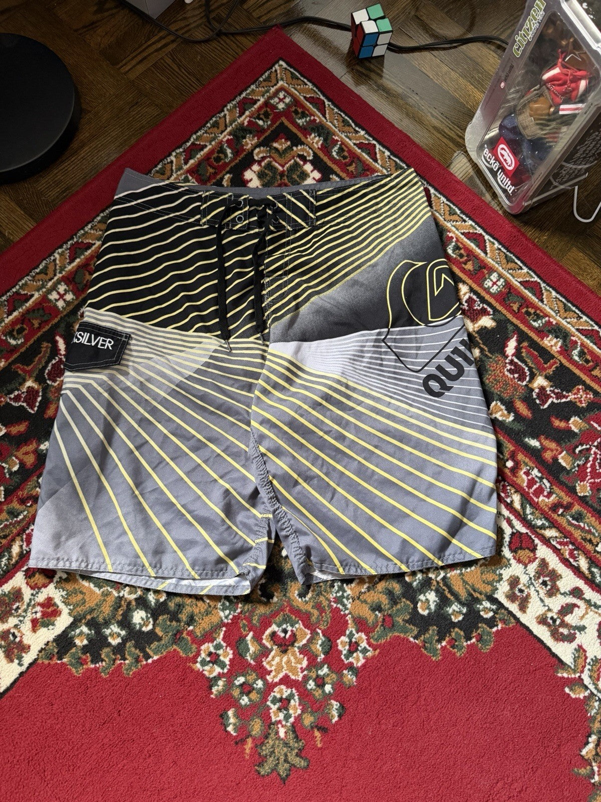 Vintage Quiksilver Board Shorts Swim Trunks Mens XL AOP Surf Skate Y2K 90s