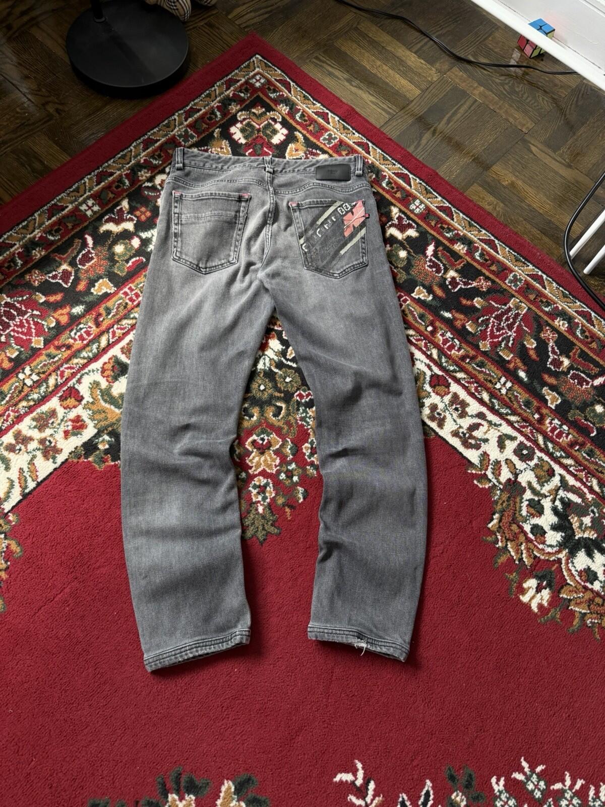 Fendi Skinny Straight Gray Denim Jeans Back Logo Pants Size 32/34 Womens
