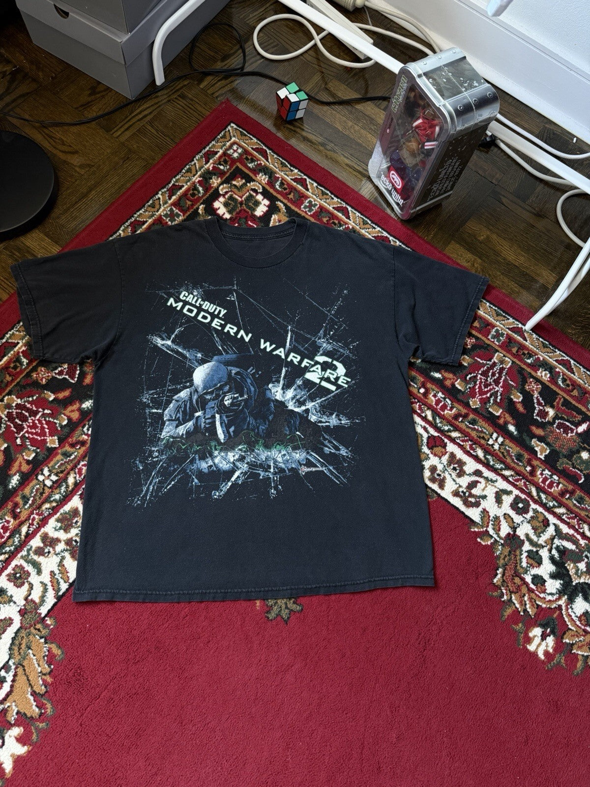 Rare Call Of Duty Modern Warfare 2 Shattered Glass Vintage Promo Tee COD 2008-09