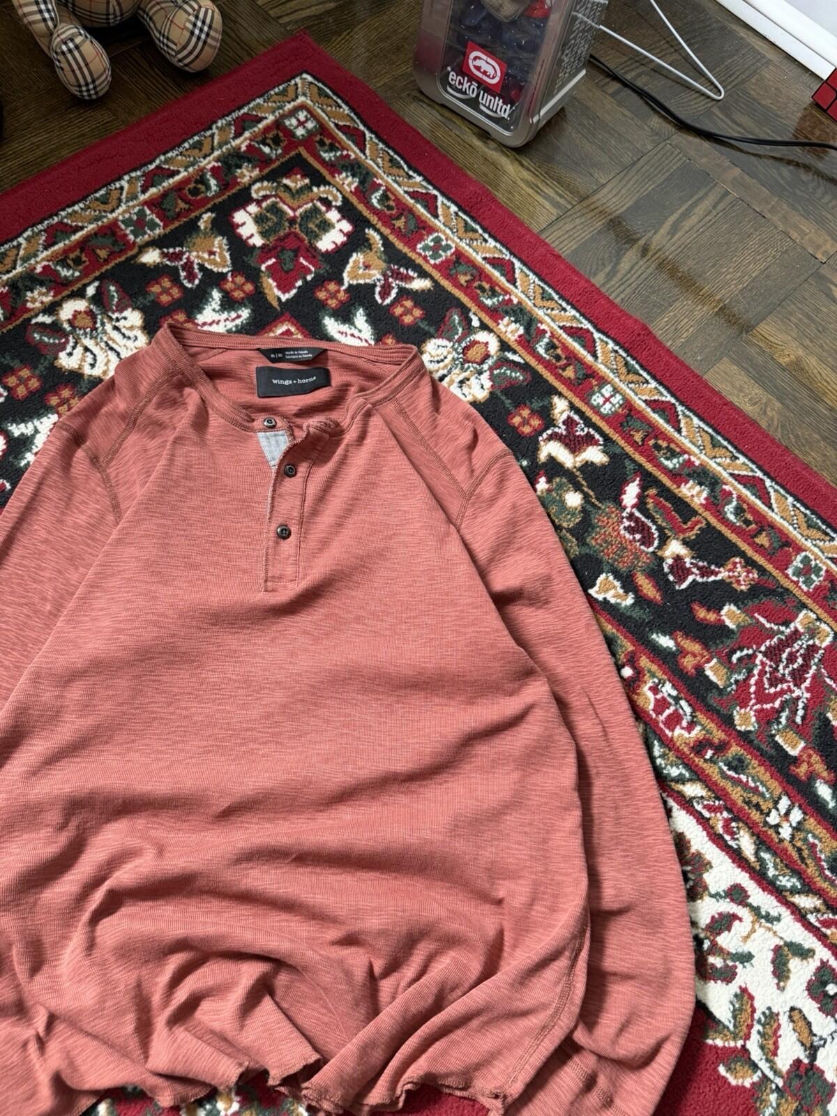 Wings + Horns Shirt Mens Medium Coral Henley Crewneck Long Sleeve Sweater