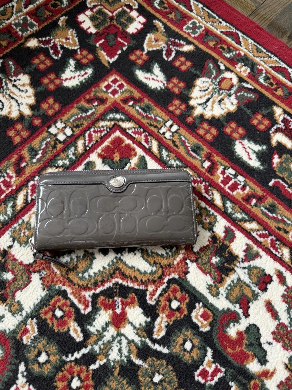 Coach Zip Around Wallet Wristlet Embossed Glossy Patent Gray Bag Clutch