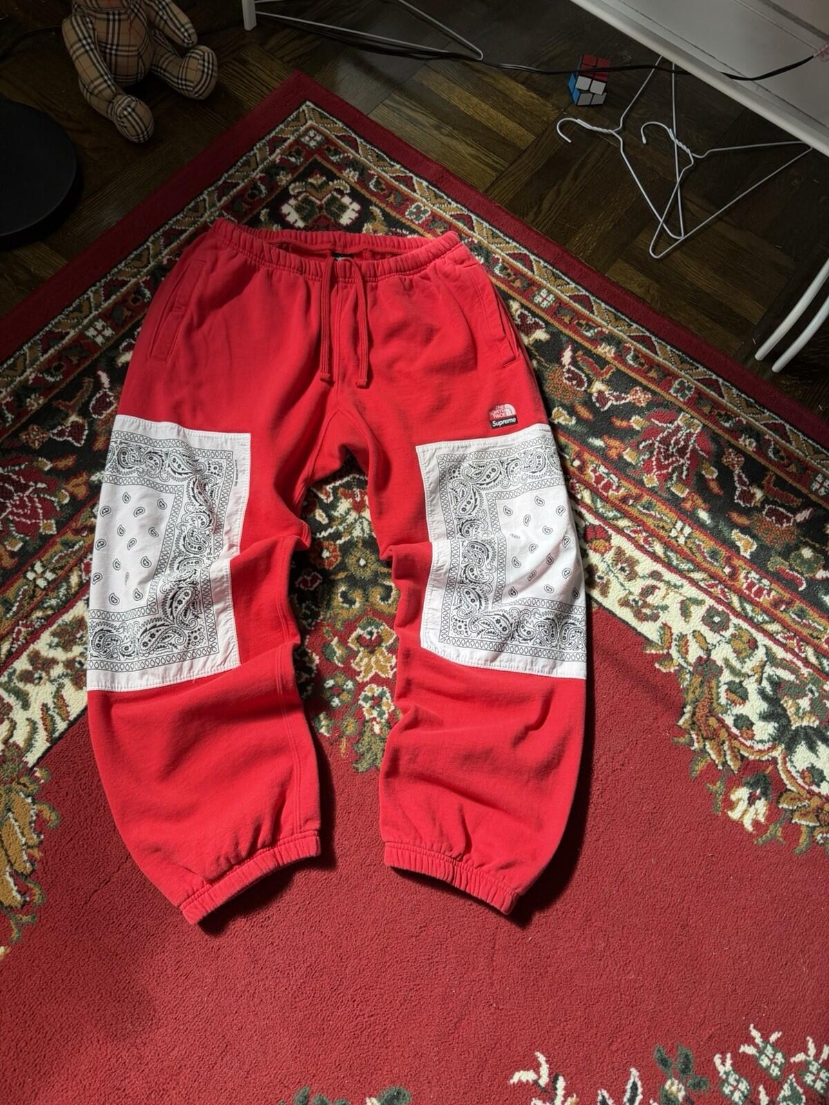Supreme x The North Face Bandana Red Sweatpants Size M