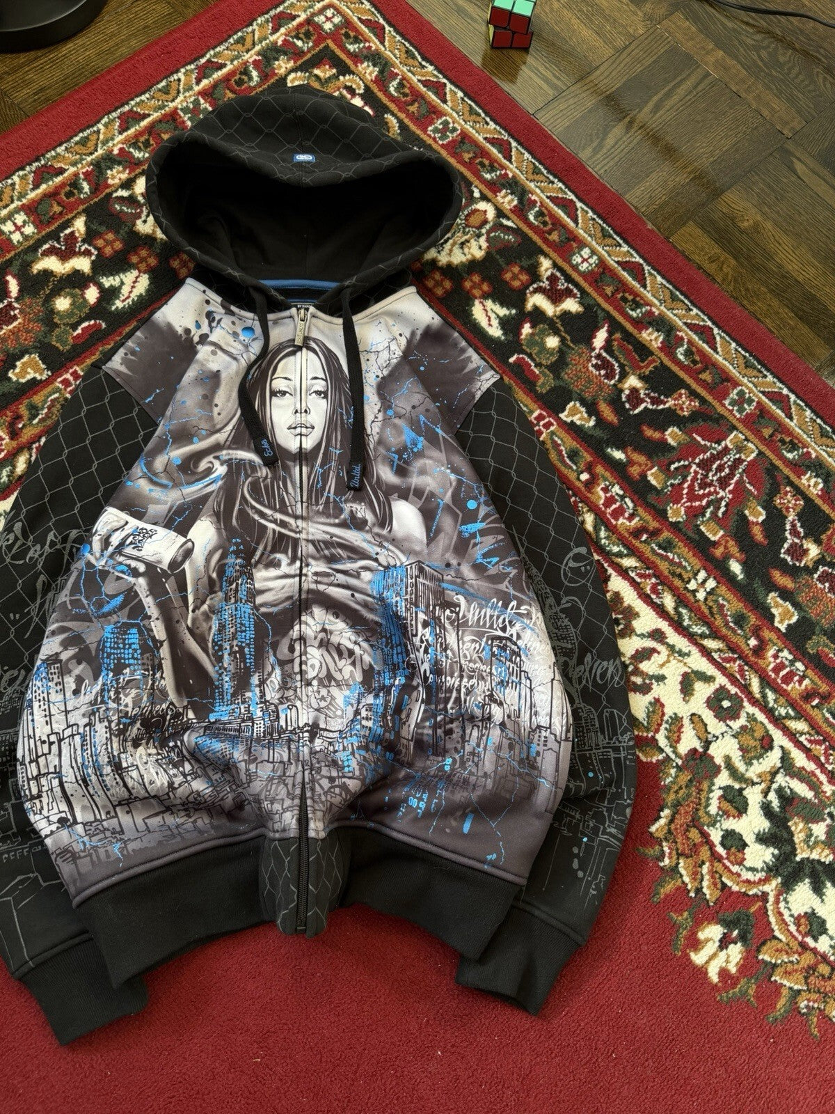 Vintage Ecko Unltd. Full Zip Hoodie Graffiti Girl Print Size M Streetwear Y2K